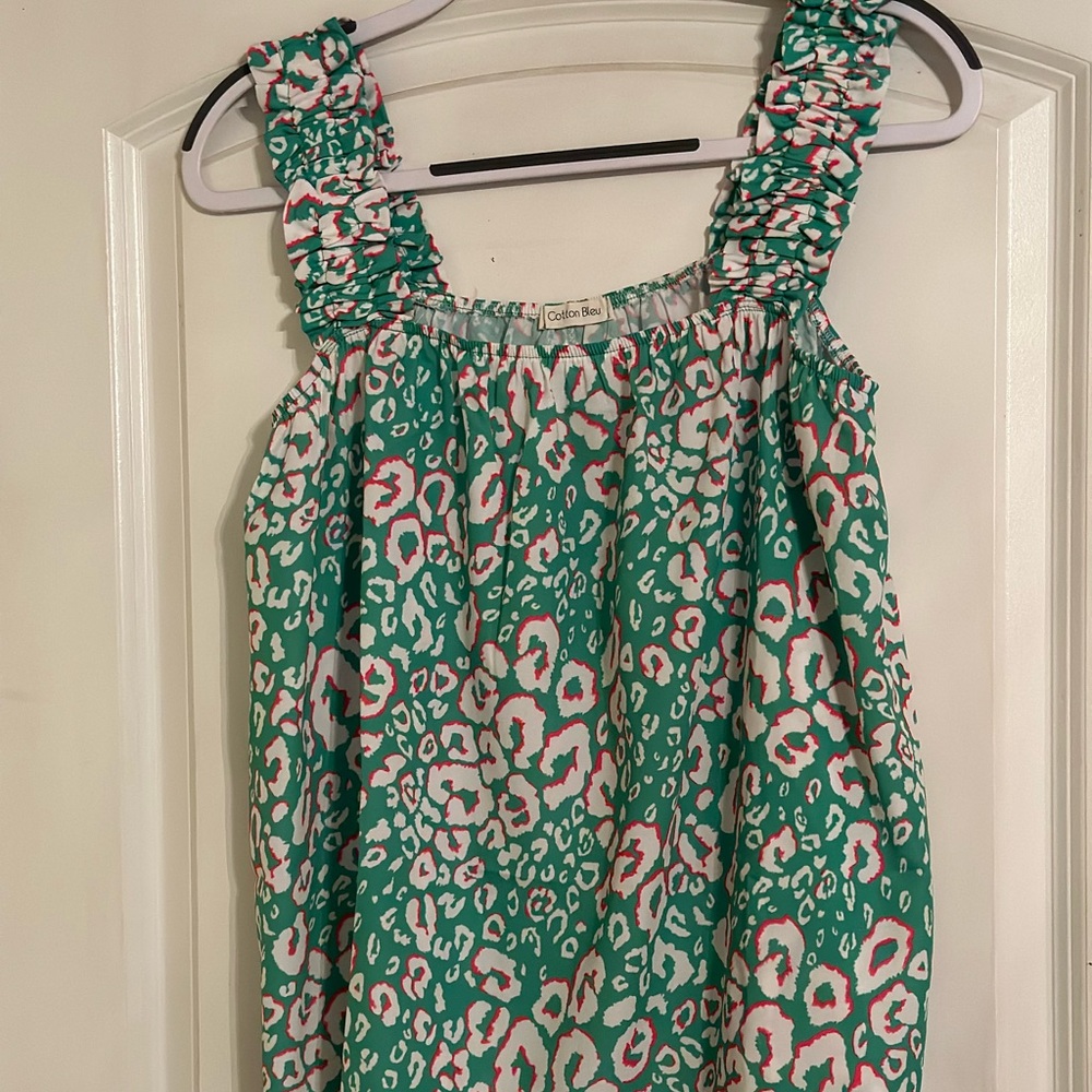 Large boutique tank